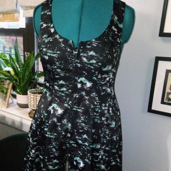 NWOT BCBGeneration Abstract Print Zip Front Dress Sz 10 - Picture 13 of 16